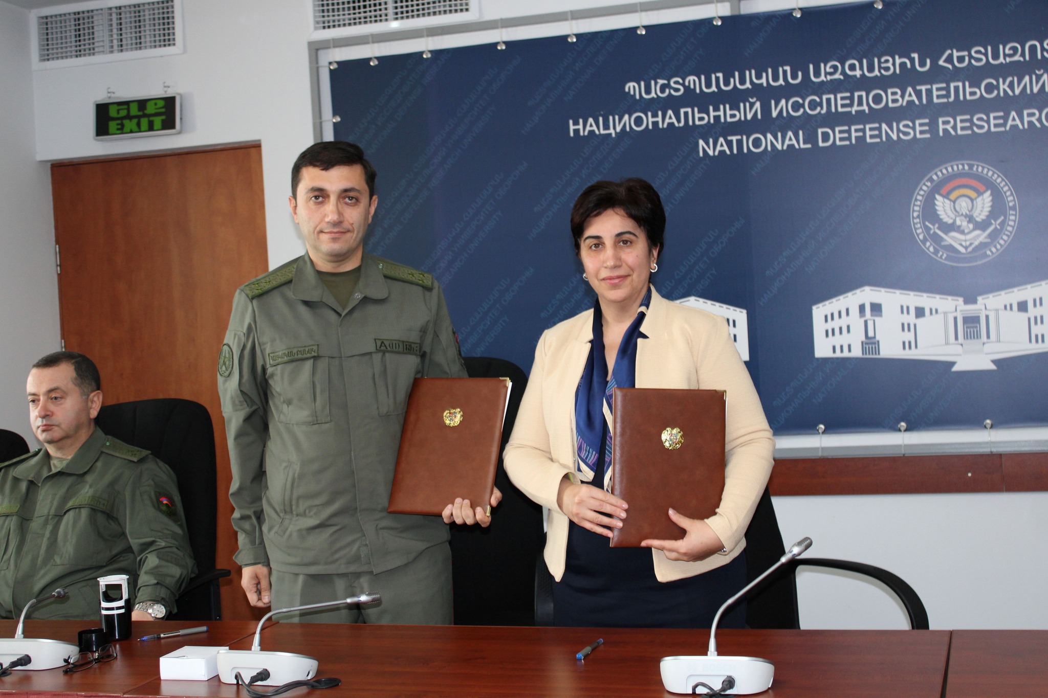 Լեզվի կոմիտեի և ՊՆ ՊԱՀՀ-ի միջև ստորագրվել է համագործակցության հուշագիր